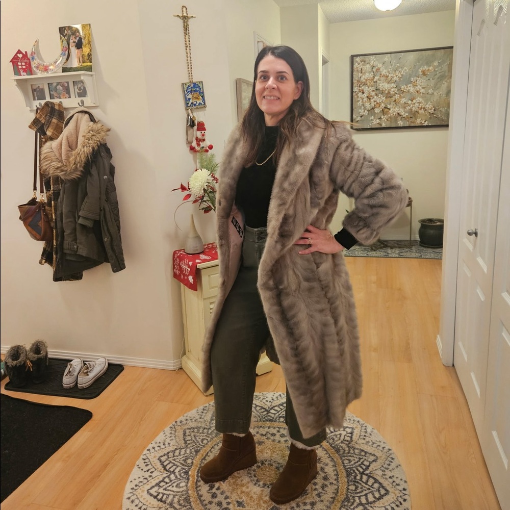 Vintage Mink Fur Coat + Hat | Luxury Real Fur